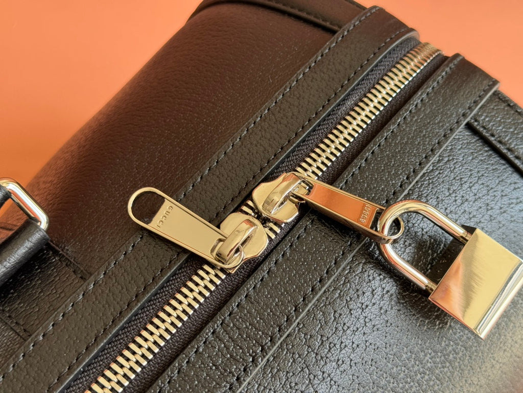 Gucci Jumbo Medium Duffle 44 in Extra Dark Green Calfskin Bag