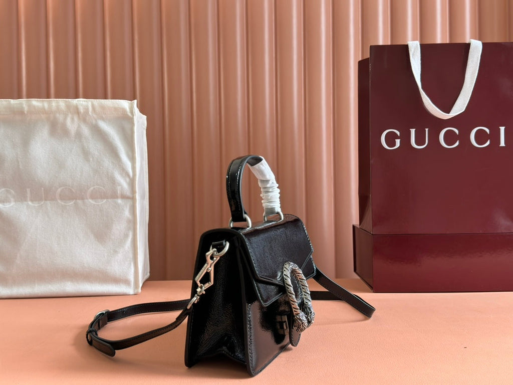Gucci Dionysus Medium Shoulder Bag 22 in Black Glossy Lambskin