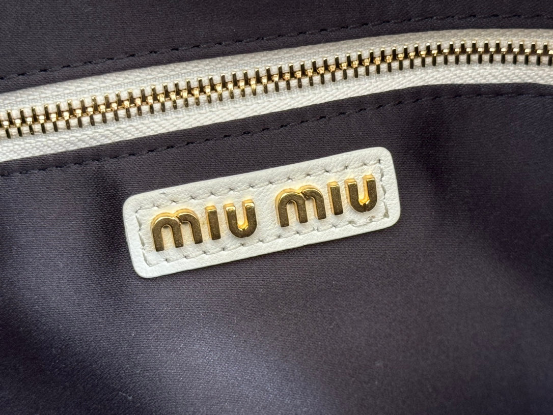 Arcadie Matelassé Bag 24 in White Lambskin Gold Hardware