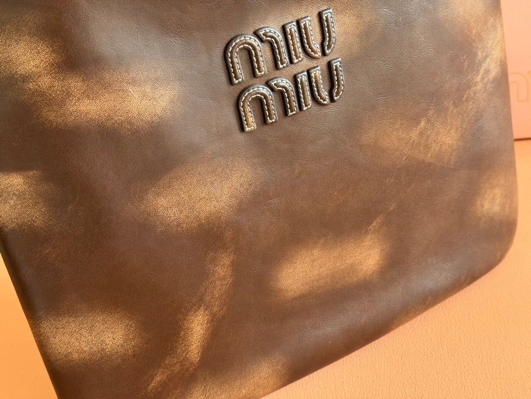 Ivy Tote Bag 60 in Brown Ombre Calfskin