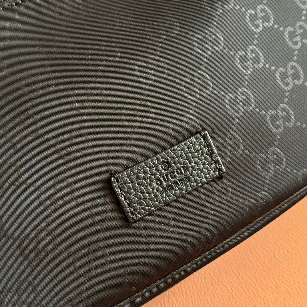 Gucci Bike Bag Hipack 27 in Black Fabric