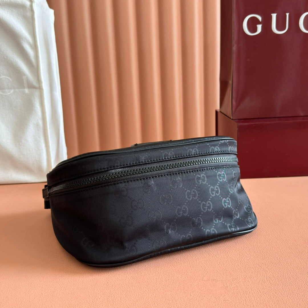 Gucci Bike Bag Hipack 27 in Black Fabric