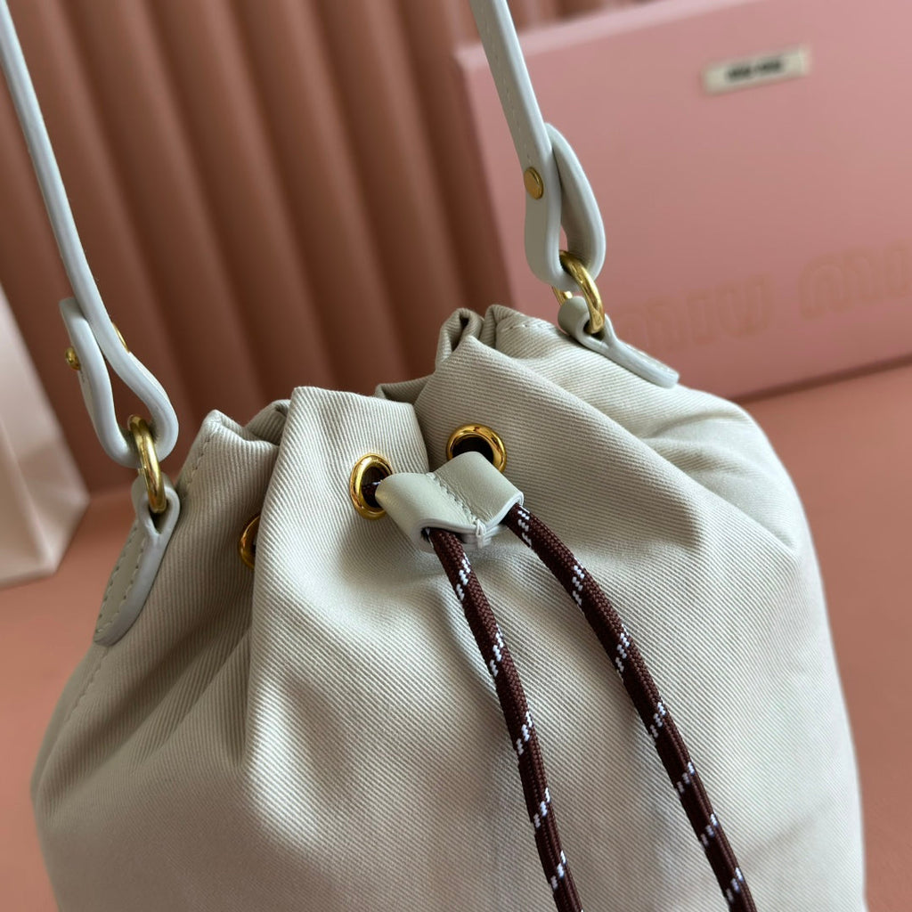 Gabadine Pouch 22.5 in Plaster White Canvas Brown Drawstring