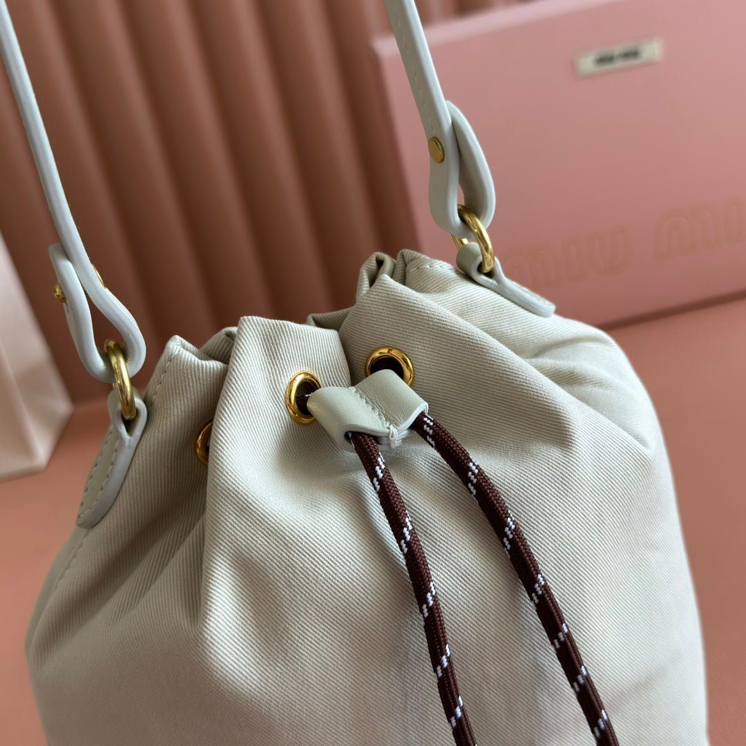 Gabadine Pouch 22.5 in Plaster White Canvas Brown Drawstring