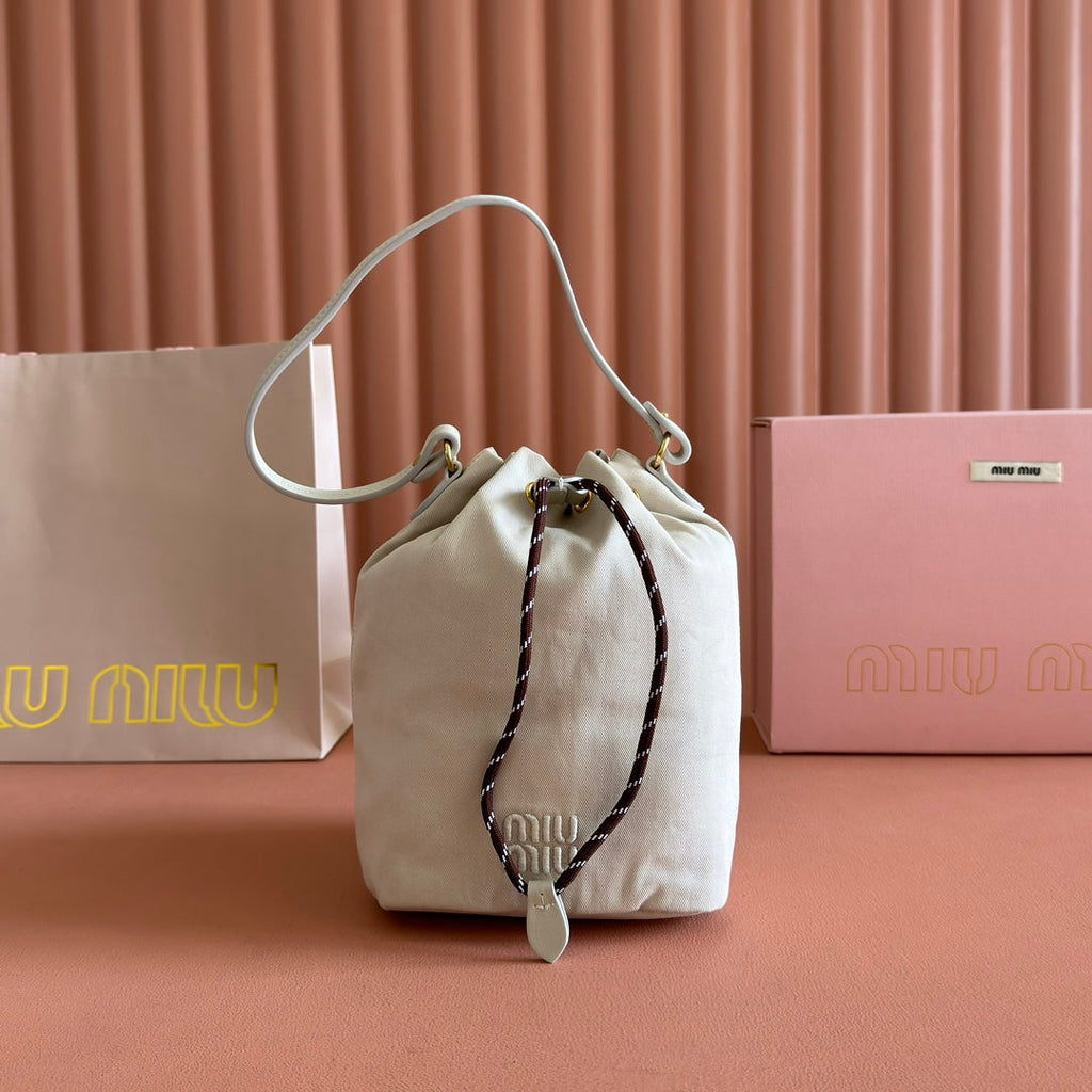Gabadine Pouch 22.5 in Plaster White Canvas Brown Drawstring