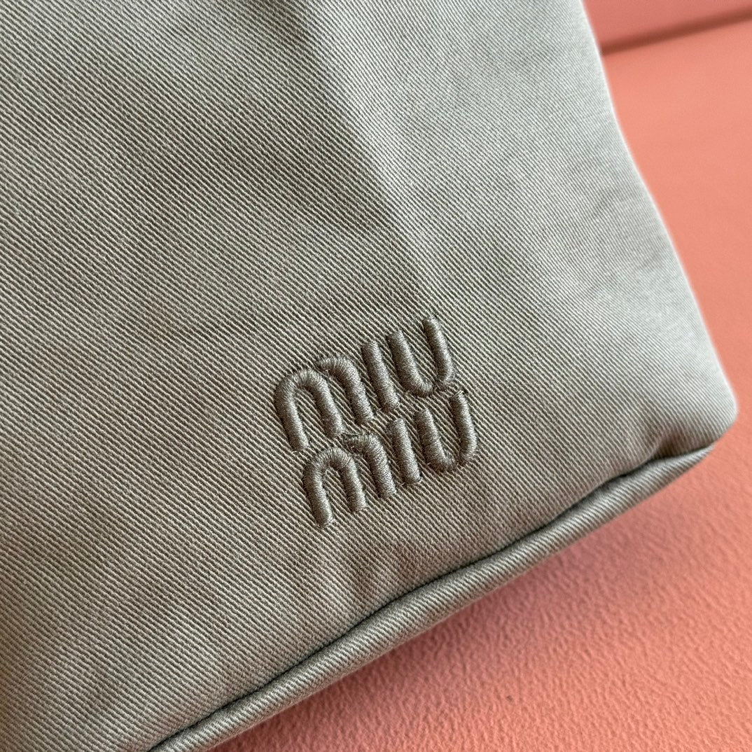 Gabadine Pouch 22.5 in Olive Green Canvas Yellow Drawstring