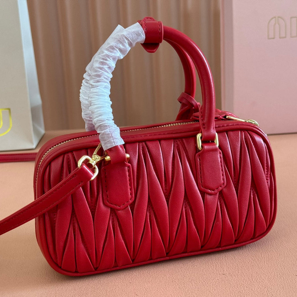 Arcadie Mini Bag 19 Vermelho in Matelassé Nappa Leather