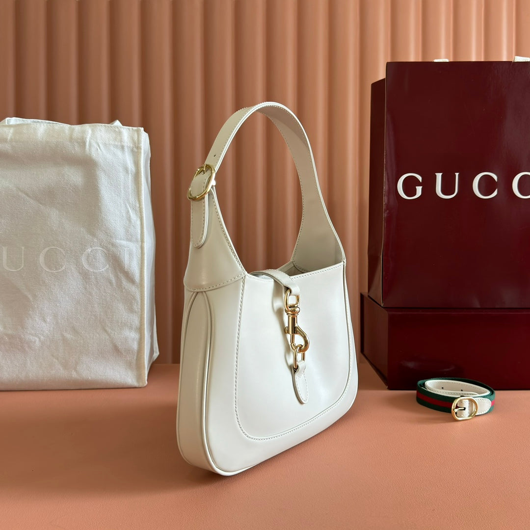 Gucci Jackie Small Shoulder Bag 27 in White Calfskin Gold Hardware