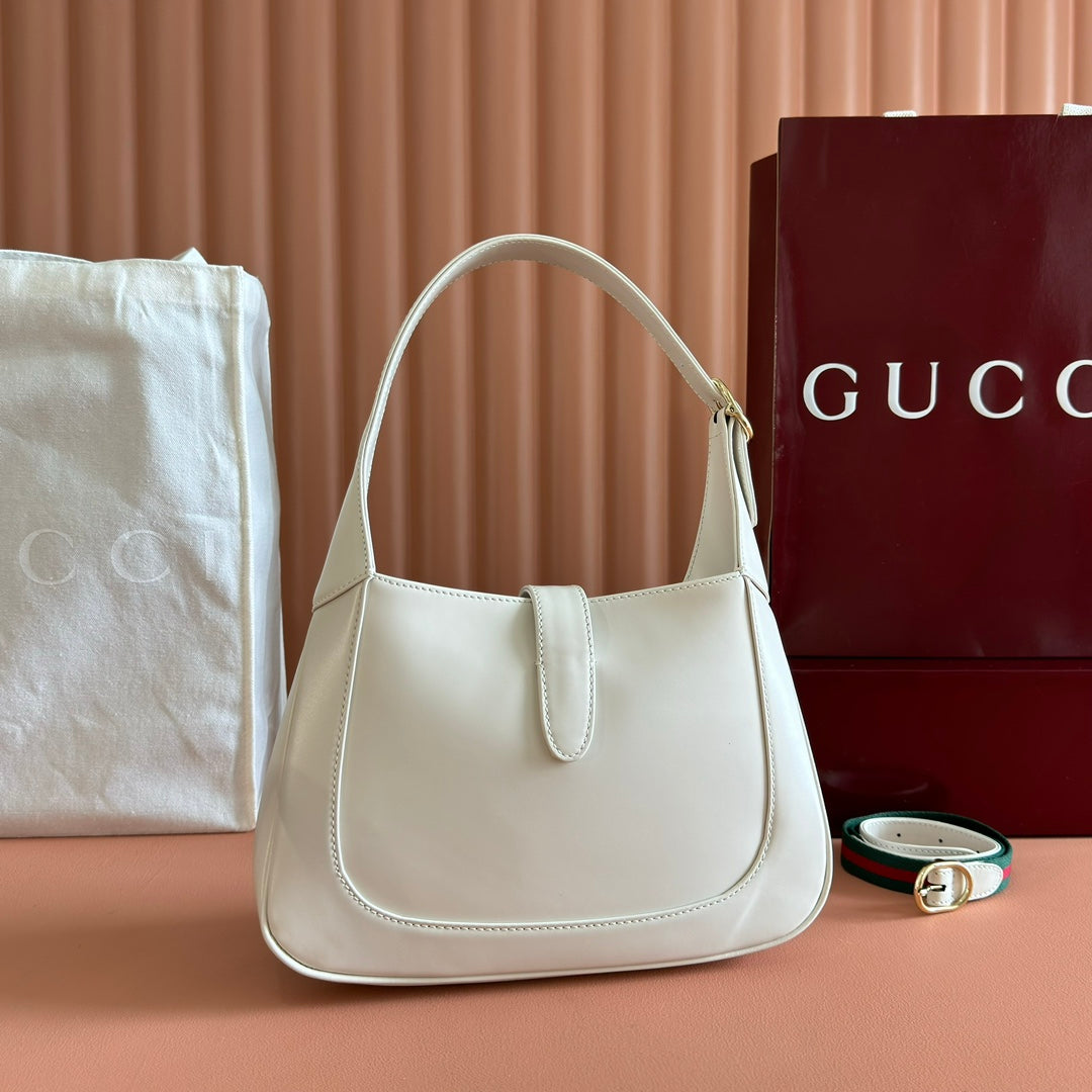 Gucci Jackie Small Shoulder Bag 27 in White Calfskin Gold Hardware