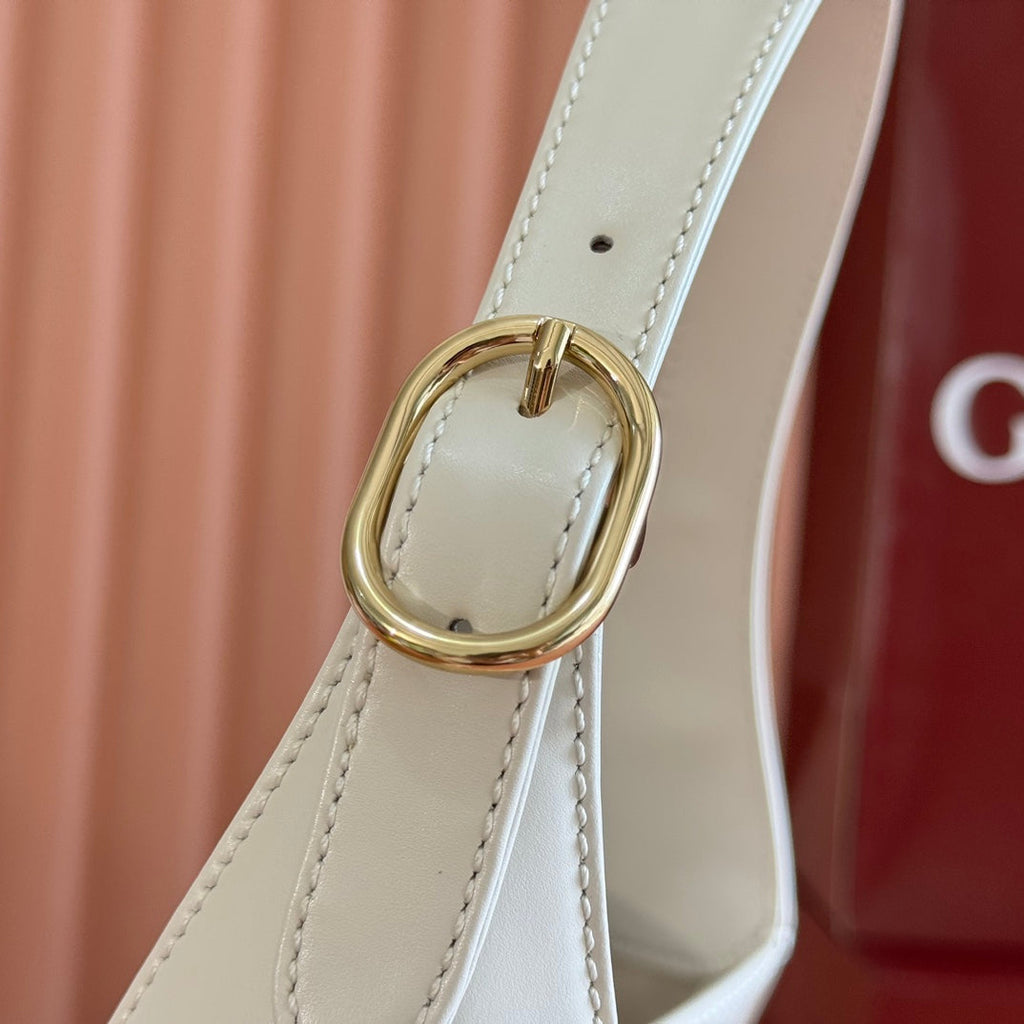Gucci Jackie Small Shoulder Bag 27 in White Calfskin Gold Hardware