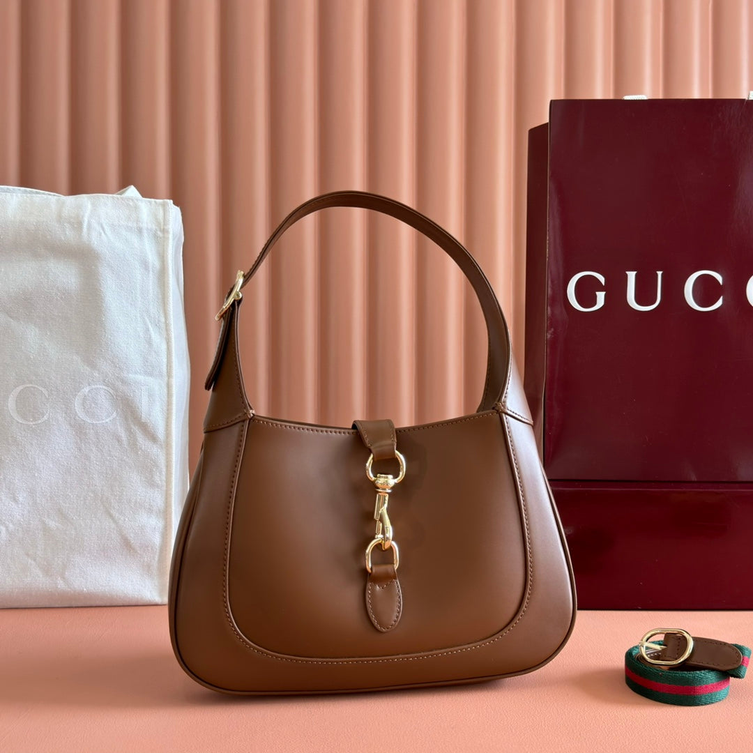 Gucci Jackie Small Shoulder Bag 27 in Tawny Brown Calfskin Gold Hardware