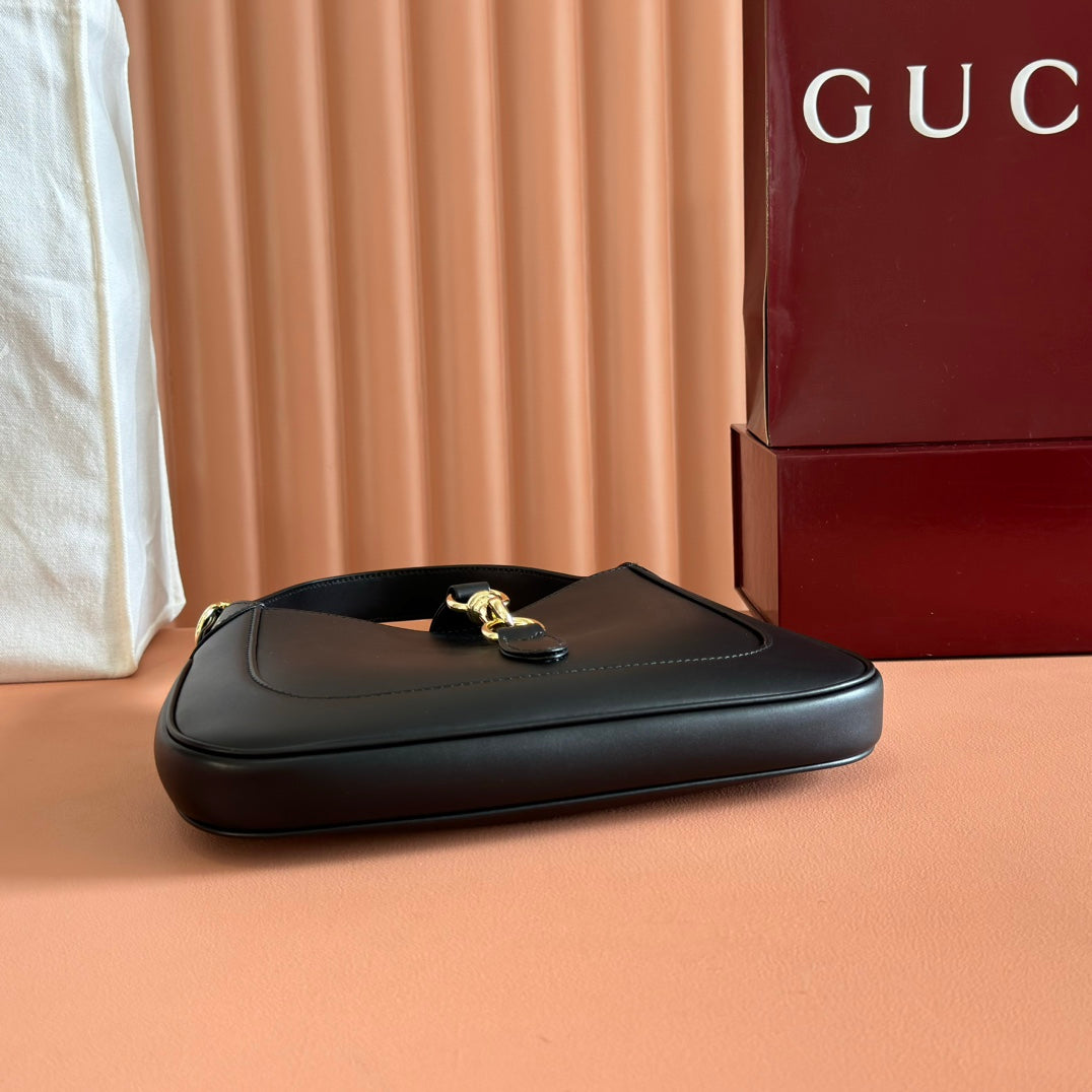Gucci Jackie Small Shoulder Bag 27 in Black Calfskin Gold Hardware