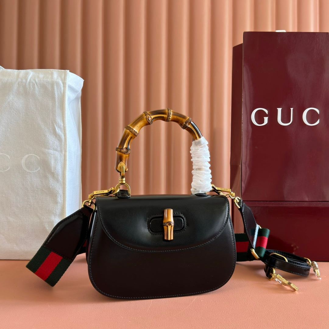 Gucci Bamboo Mini Bag 21 Black in Calfskin Gold Hardware