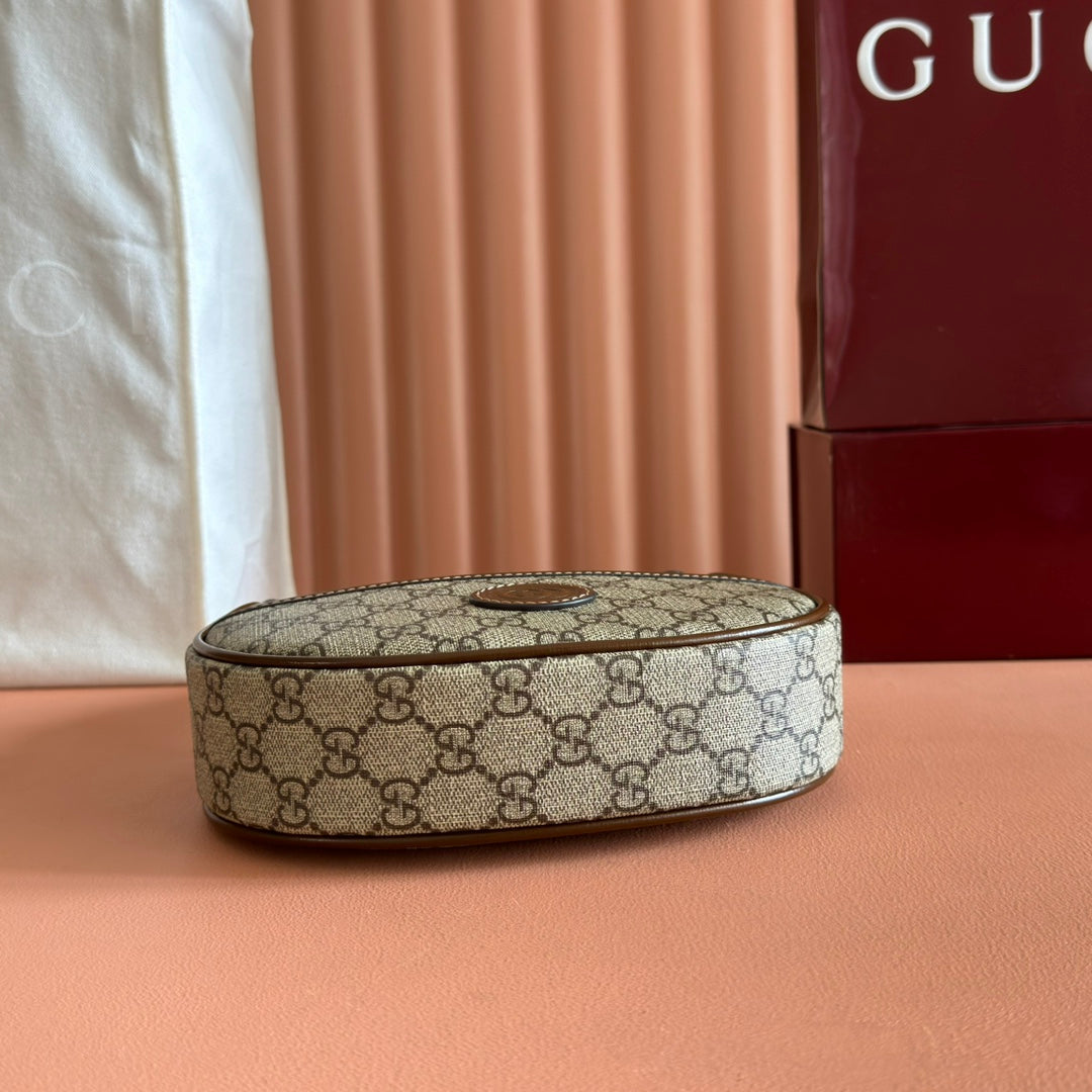 Gucci Supreme Shoulder Bag 22 Brown in Canvas Gold Hardware