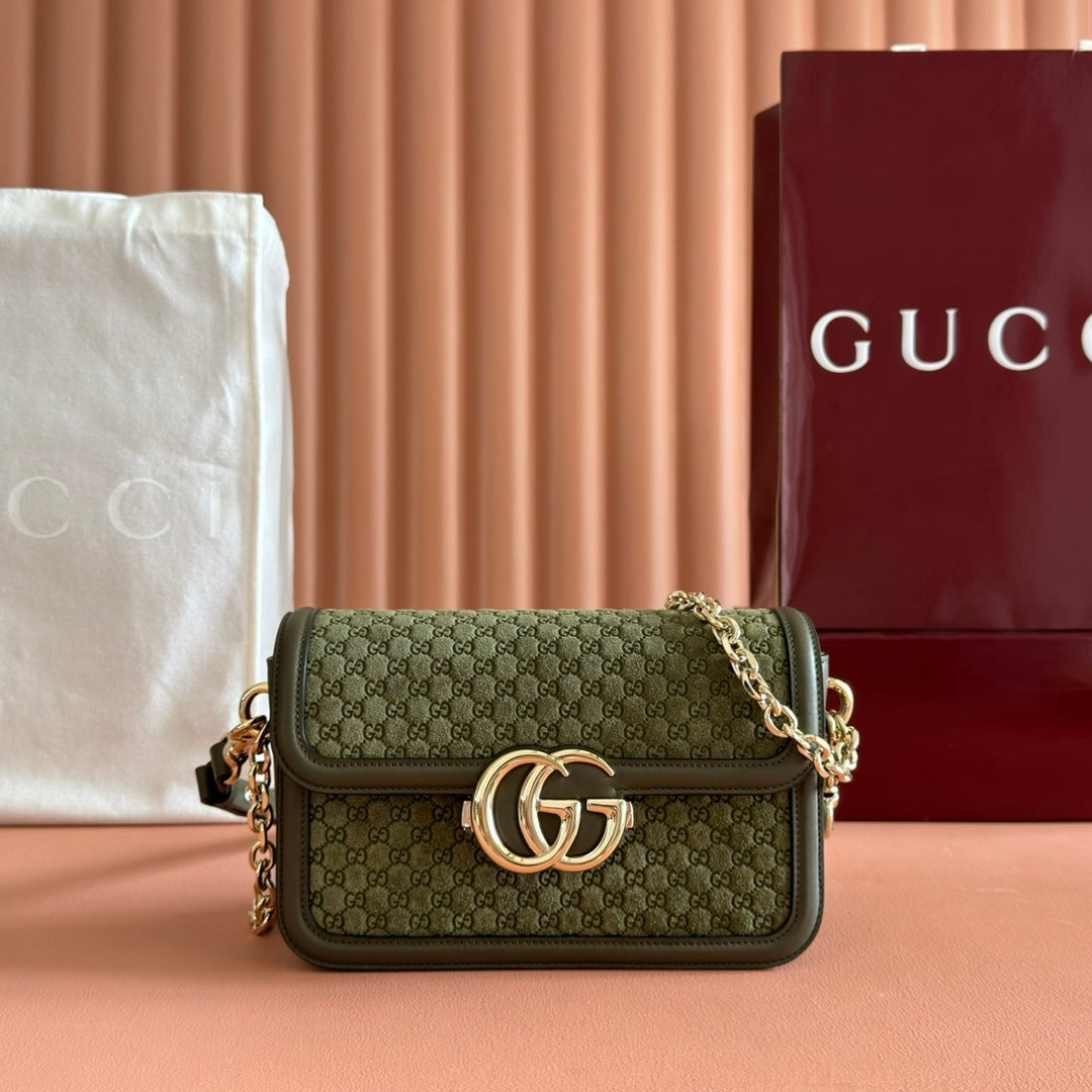 Gucci 26S Shoulder Bag 21 in Moss Green Embossed Suede and Calfskin