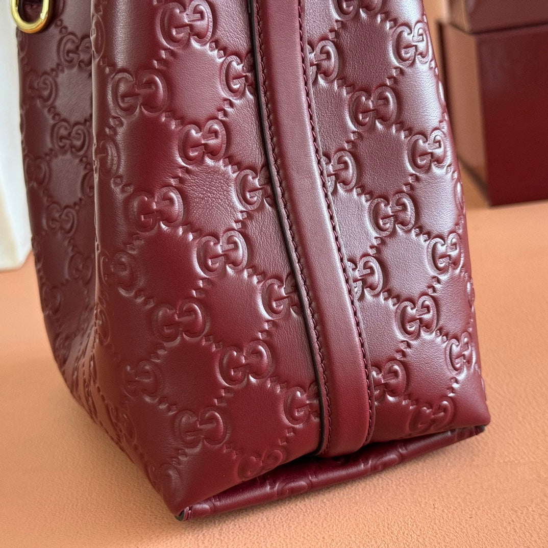 Gucci 26S Hand Bag 19 in Dark Red Calfskin with Monogram Pattern