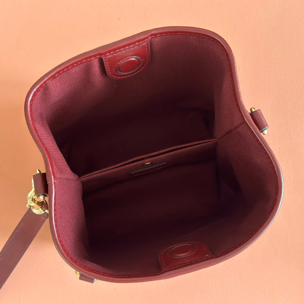 Gucci 26S Hand Bag 19 in Dark Red Calfskin with Monogram Pattern