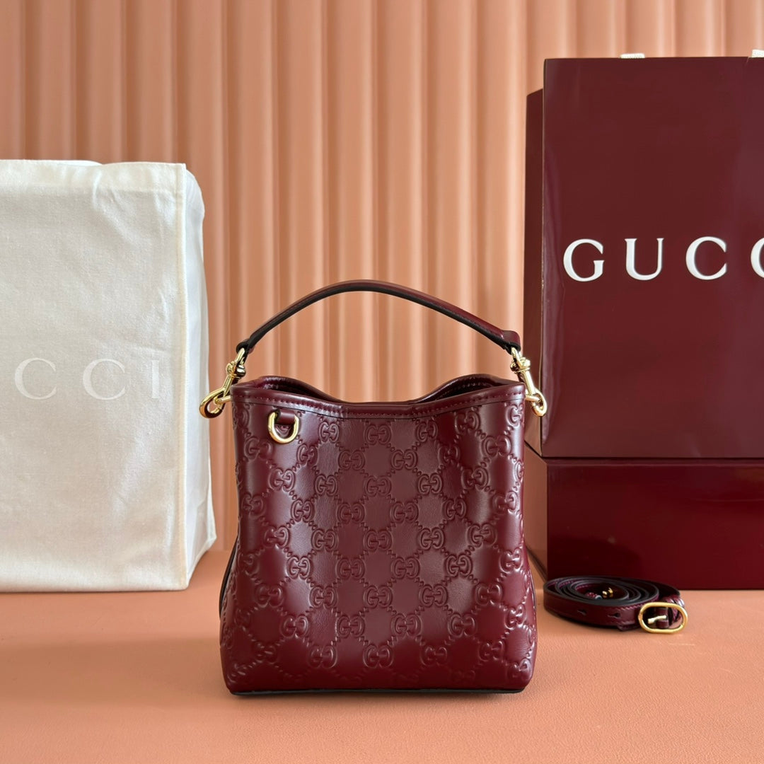 Gucci 26S Hand Bag 19 in Dark Red Calfskin with Monogram Pattern