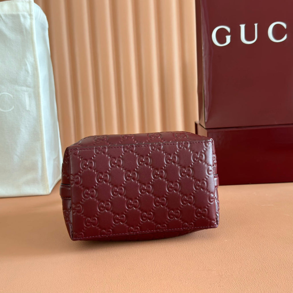 Gucci 26S Hand Bag 19 in Dark Red Calfskin with Monogram Pattern