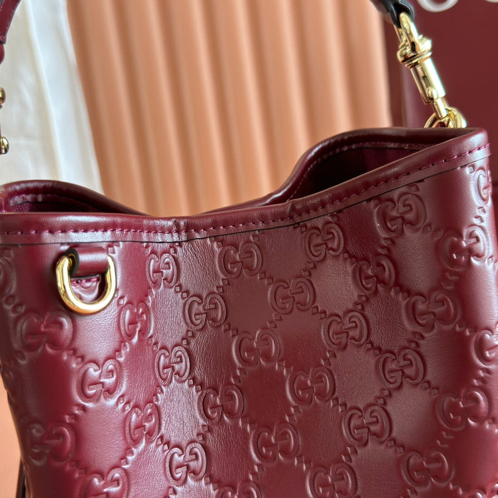 Gucci 26S Hand Bag 19 in Dark Red Calfskin with Monogram Pattern
