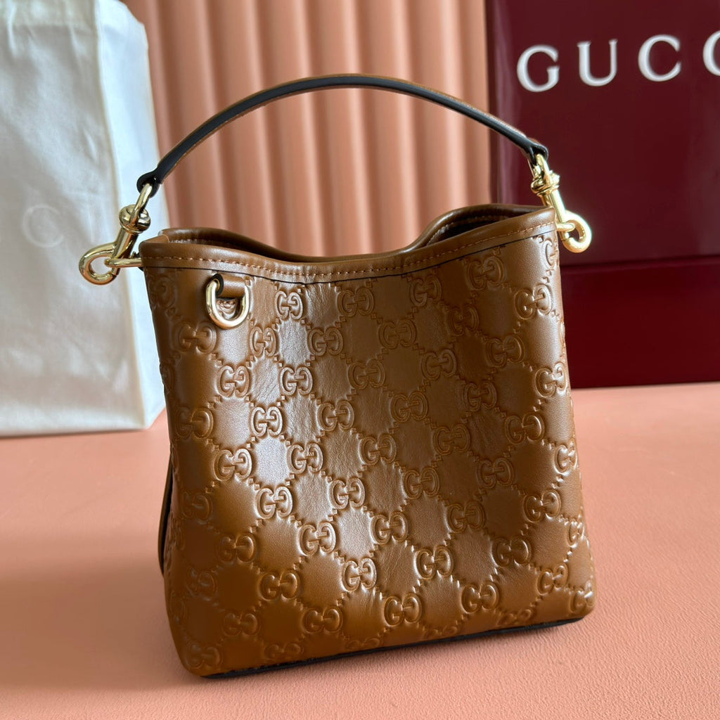 Gucci 26S Hand Bag 19 in Brown Calfskin with Monogram Pattern