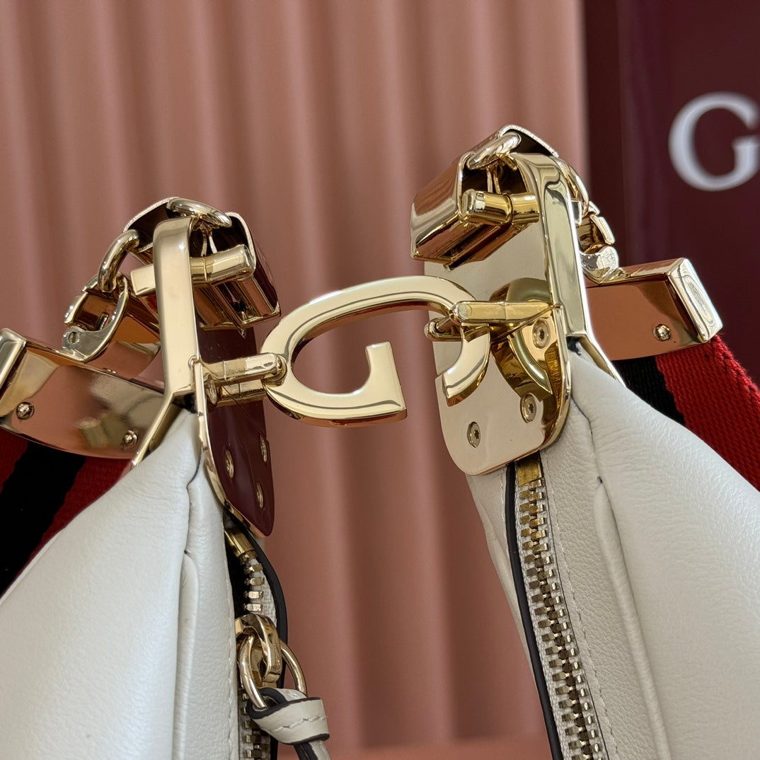 Gucci 25S Attache Shoulder Bag 35 cm in Cream White Calfskin