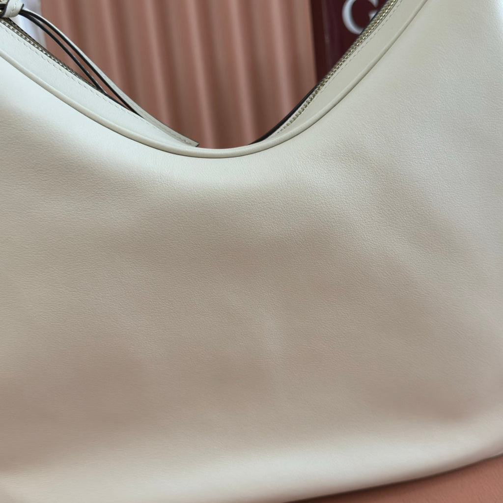 Gucci 25S Attache Shoulder Bag 35 cm in Cream White Calfskin