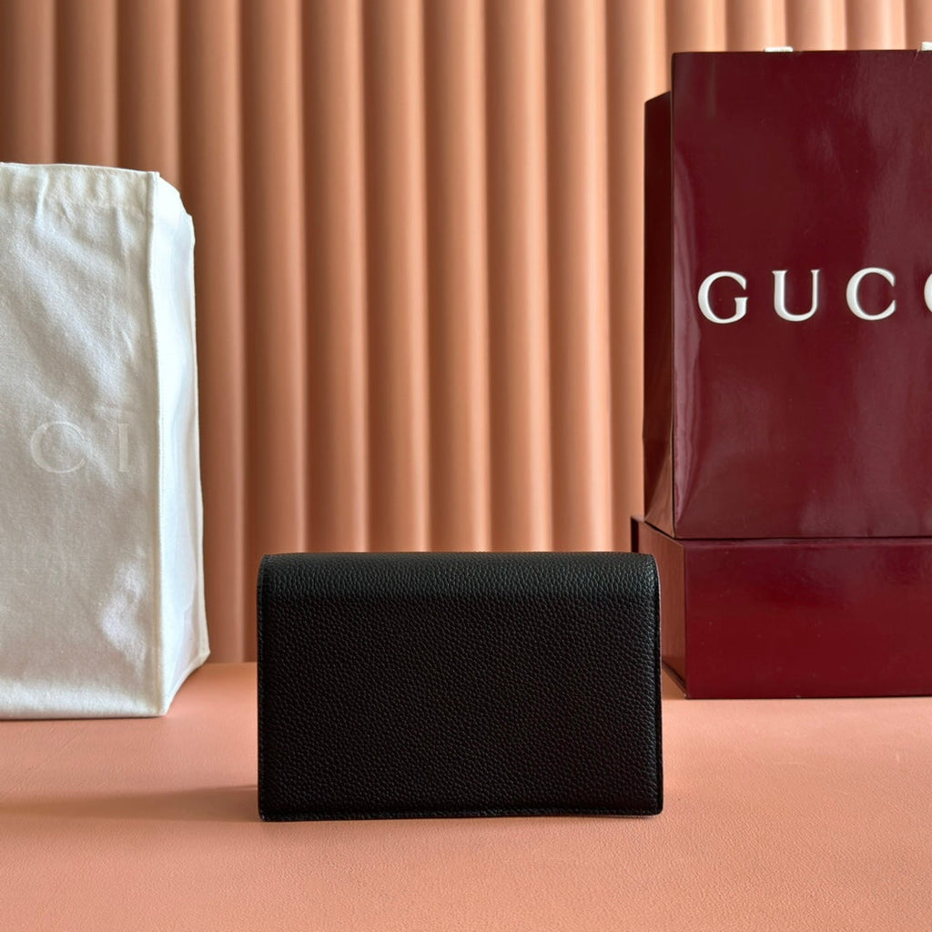 Gucci 26S Marmont Bag 20 in Black Calfskin