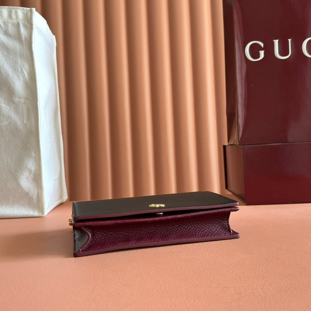 Gucci 26S Marmont Bag 20 in Black Calfskin