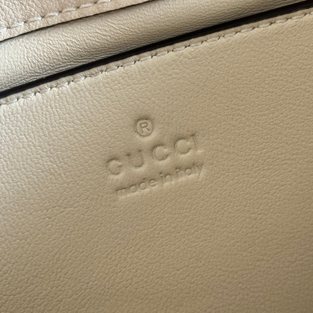 Gucci 25S Horsebit 1955 Mini Bag 26 cm in Light Beige Calfskin with Gold Hardware