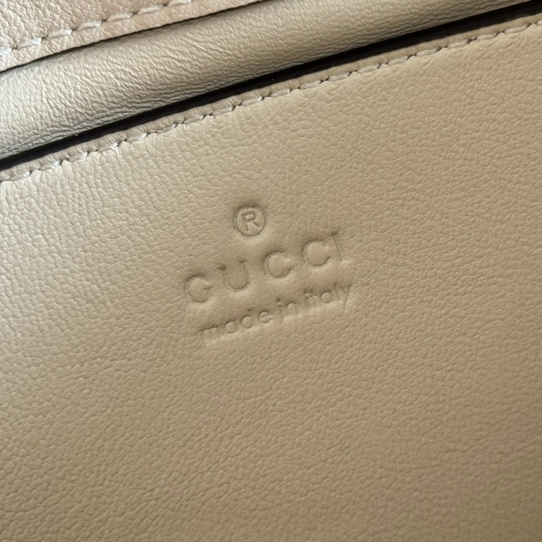 Gucci 25S Horsebit 1955 Mini Bag 26 cm in Light Beige Calfskin with Gold Hardware