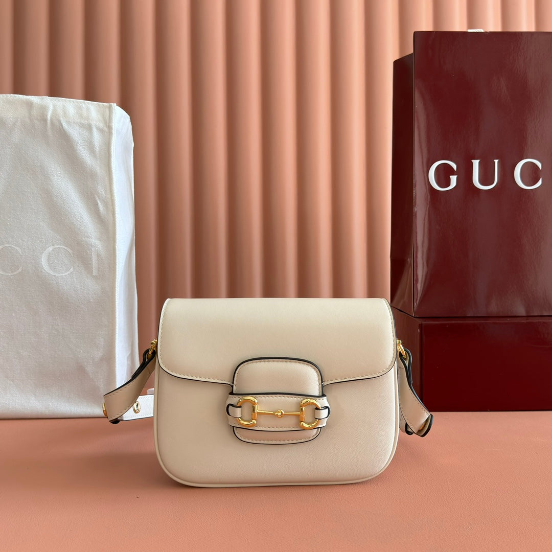 Gucci 25S Horsebit 1955 Mini Bag 20 cm in Light Beige Calfskin with Gold Hardware