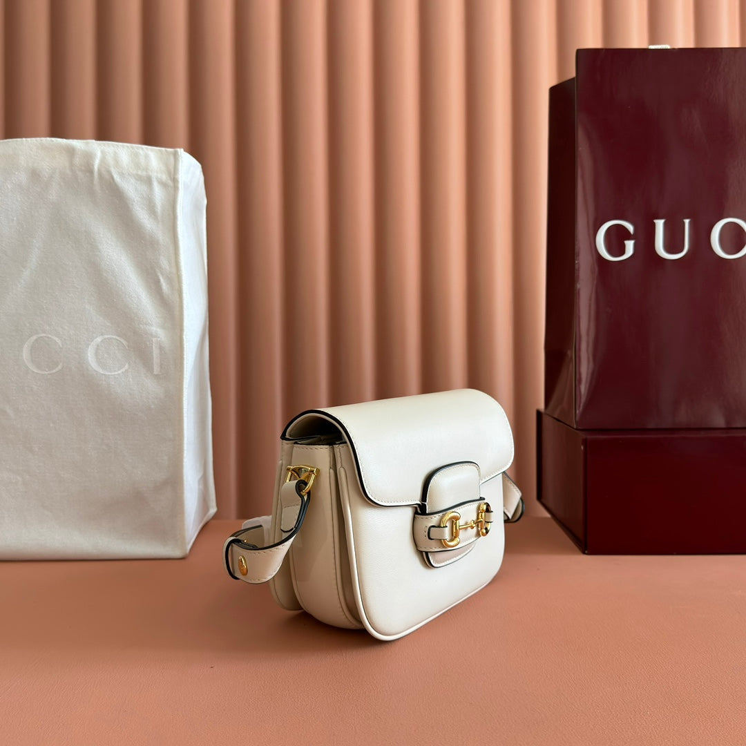 Gucci 25S Horsebit 1955 Mini Bag 20 cm in Light Beige Calfskin with Gold Hardware