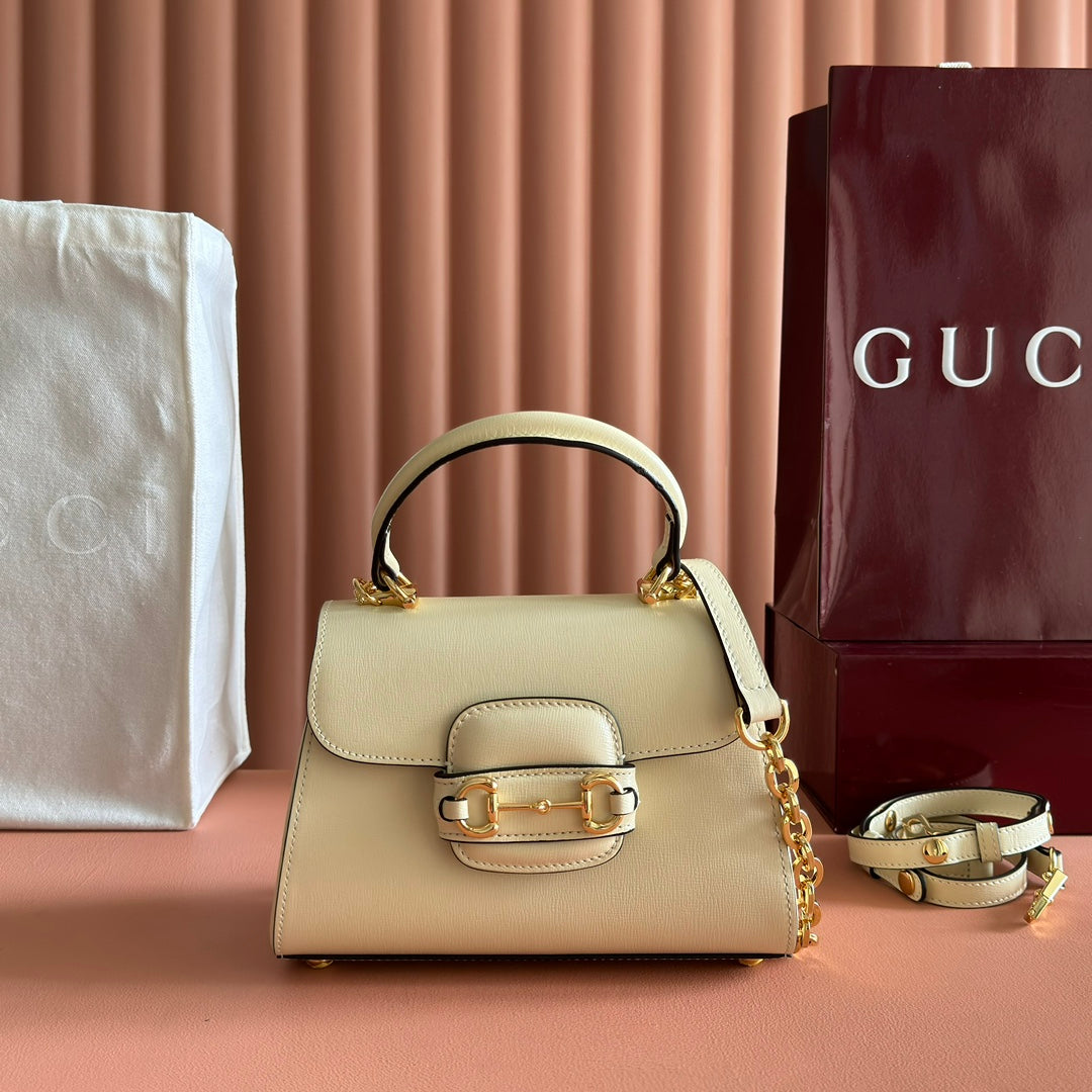 Gucci 25S Horsebit 1955 Medium Shoulder Bag 22 cm in Cream White Calfskin with Gold Hardware