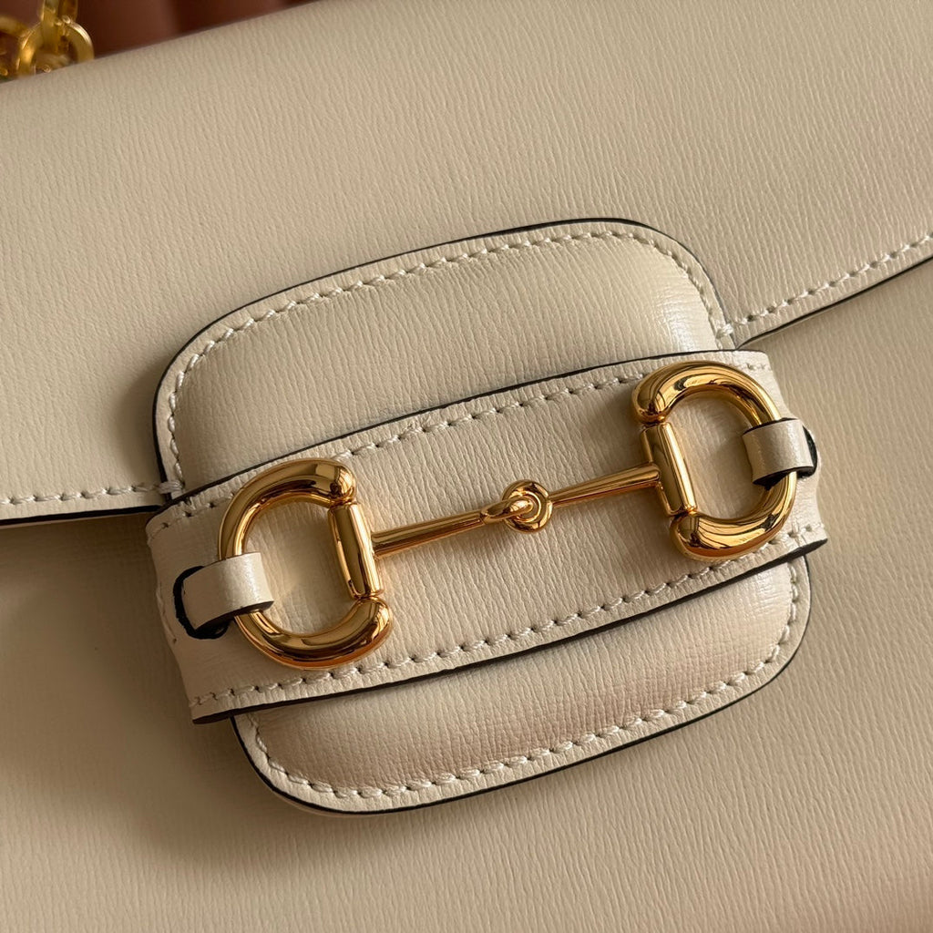 Gucci 25S Horsebit 1955 Medium Shoulder Bag 29 cm in Cream White Calfskin with Gold Hardware