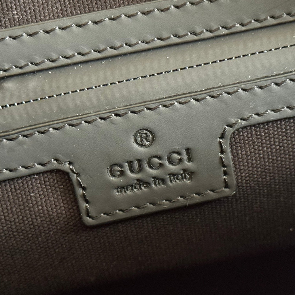 Gucci 25S Supreme Messenger Bag 26 cm in Black Calfskin
