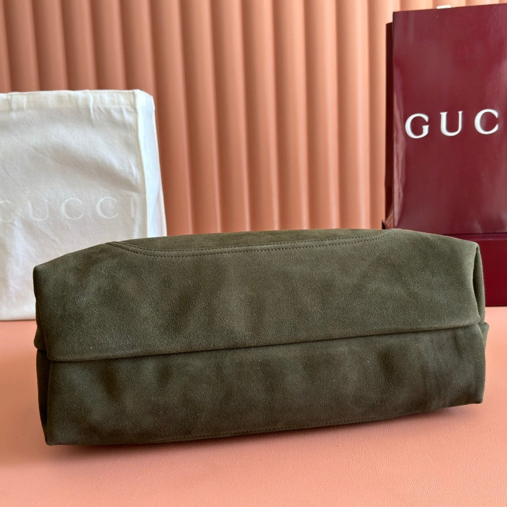 Gucci 26S Softbit Shoulder Bag 46 in Dark Olive Green Suede