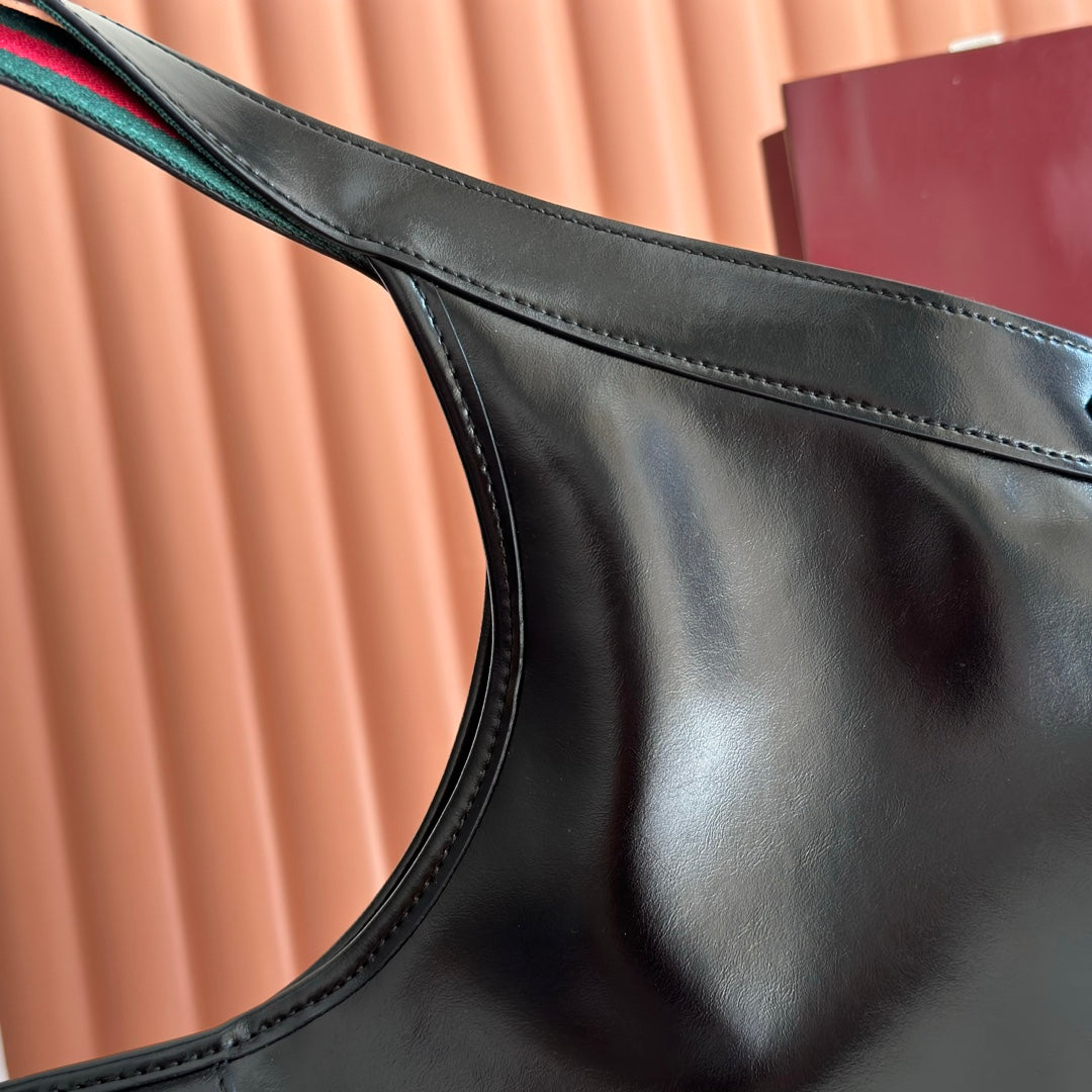 Gucci 26S Giglio Large Tote Bag 60 in Black Shiny Calfskin