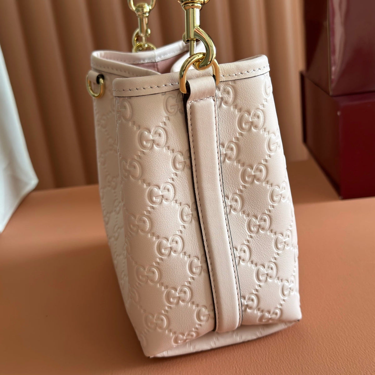 Gucci 26S Hand Bag 19 in Light Pink Calfskin with Monogram Pattern