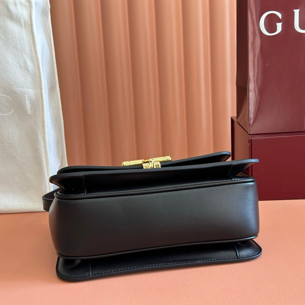 Gucci 26S Siena Top Handle Bag 25 in Black Calfskin
