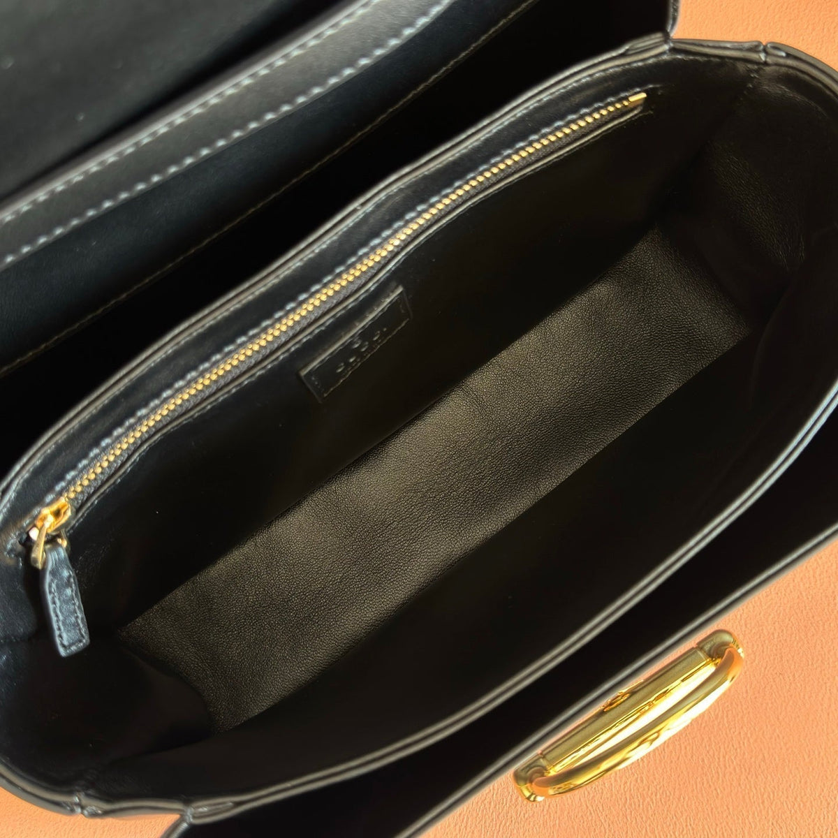 Gucci 26S Siena Top Handle Bag 25 in Black Calfskin