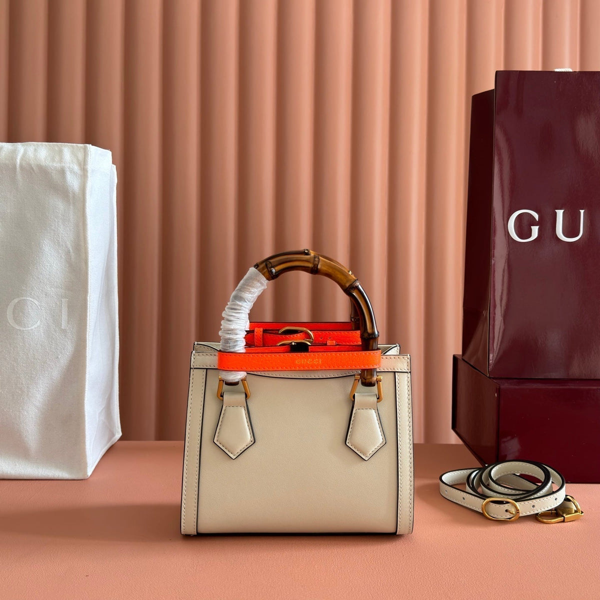 Gucci 26S Diana Tote Bag 20 in Cream White Calfskin