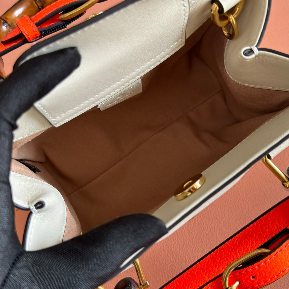 Gucci 26S Diana Tote Bag 20 in Cream White Calfskin