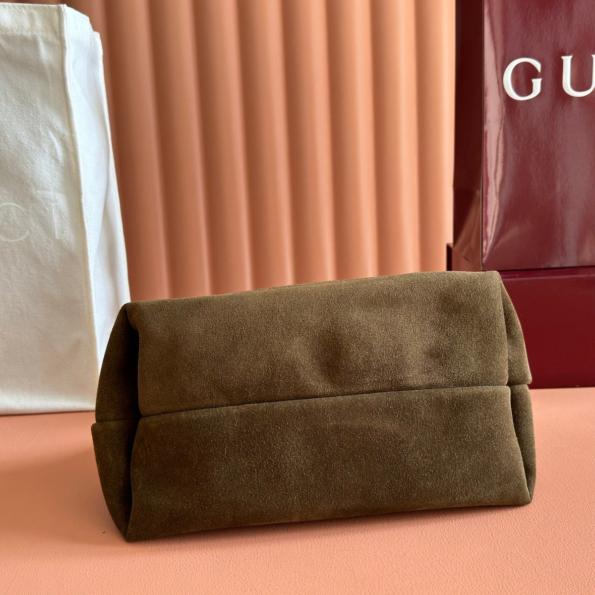 Gucci 26S Softbit Shoulder Bag 27 in Dark Brown Suede