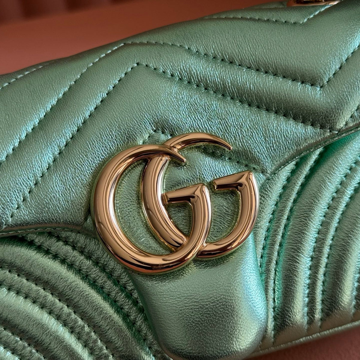 Gucci 26S Marmont Bag 22 in Metallic Pale Green Lambskin