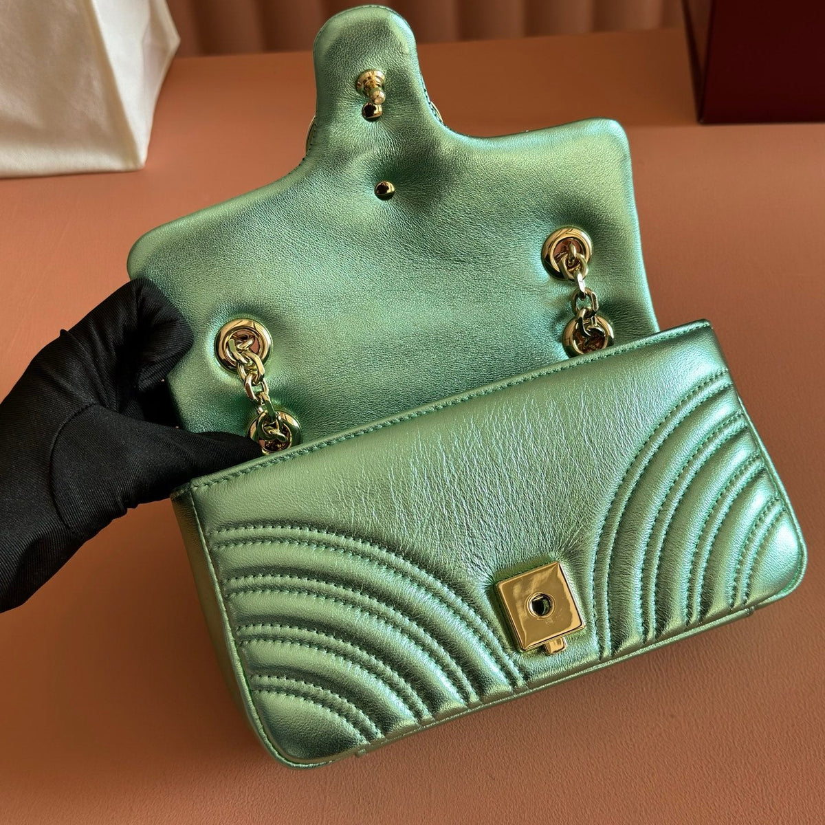 Gucci 26S Marmont Bag 22 in Metallic Pale Green Lambskin