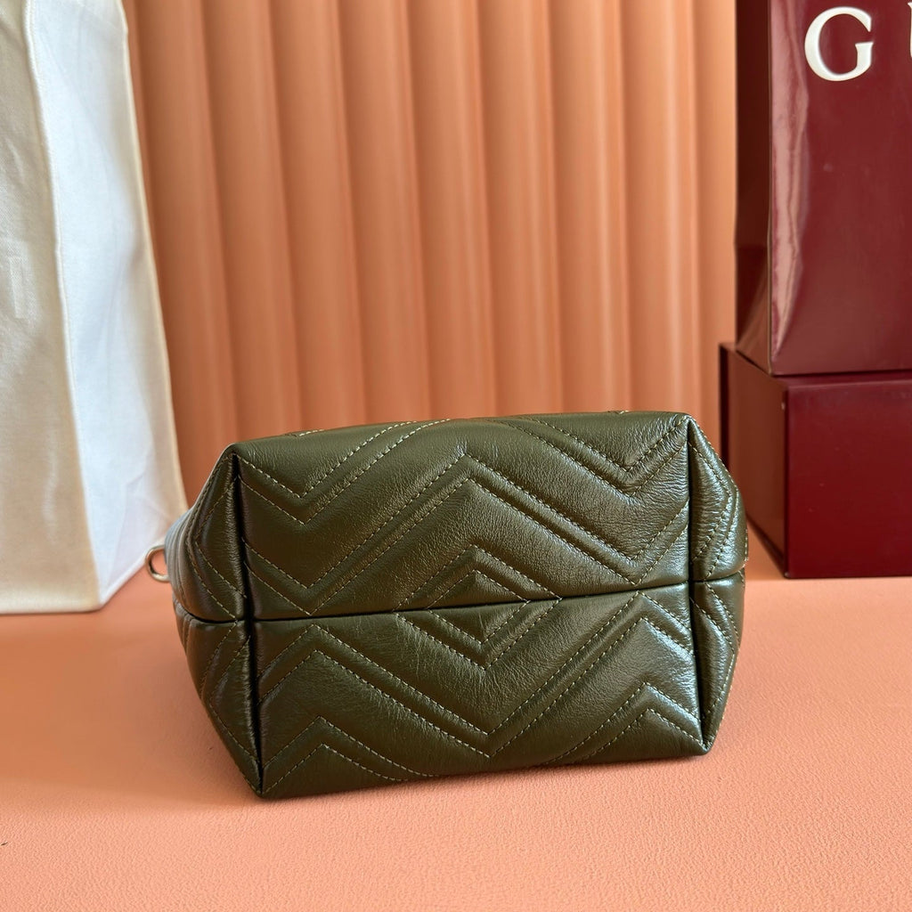 Gucci 26S Marmont Tote Bag 17 in Moss Green Calfskin