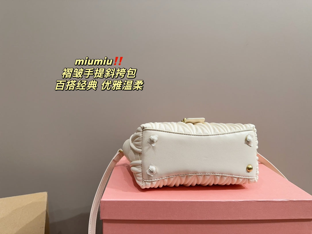 Handbag 20 in White Calfskin