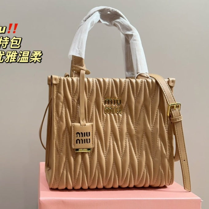 Hobo 24 Bag in Beige Cream Lambskin
