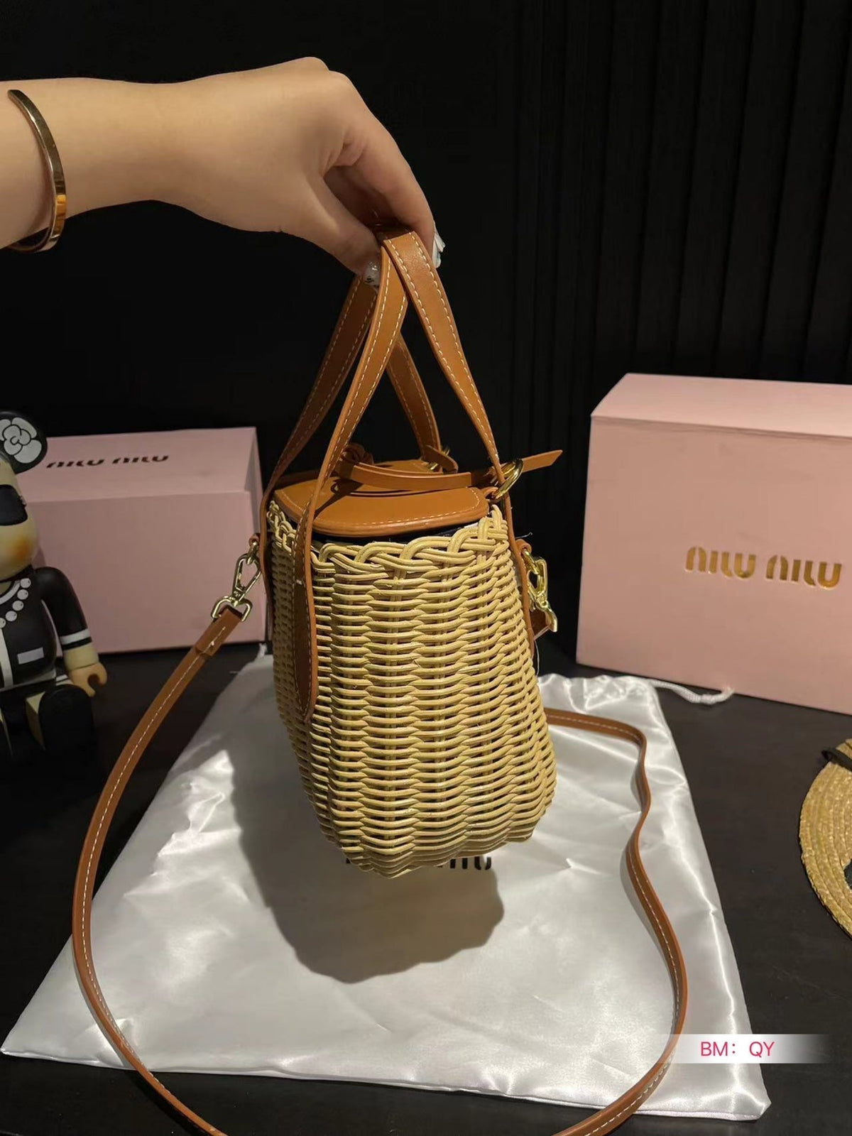 Basket Bag 18 in Beige/Tan Wicker and Leather